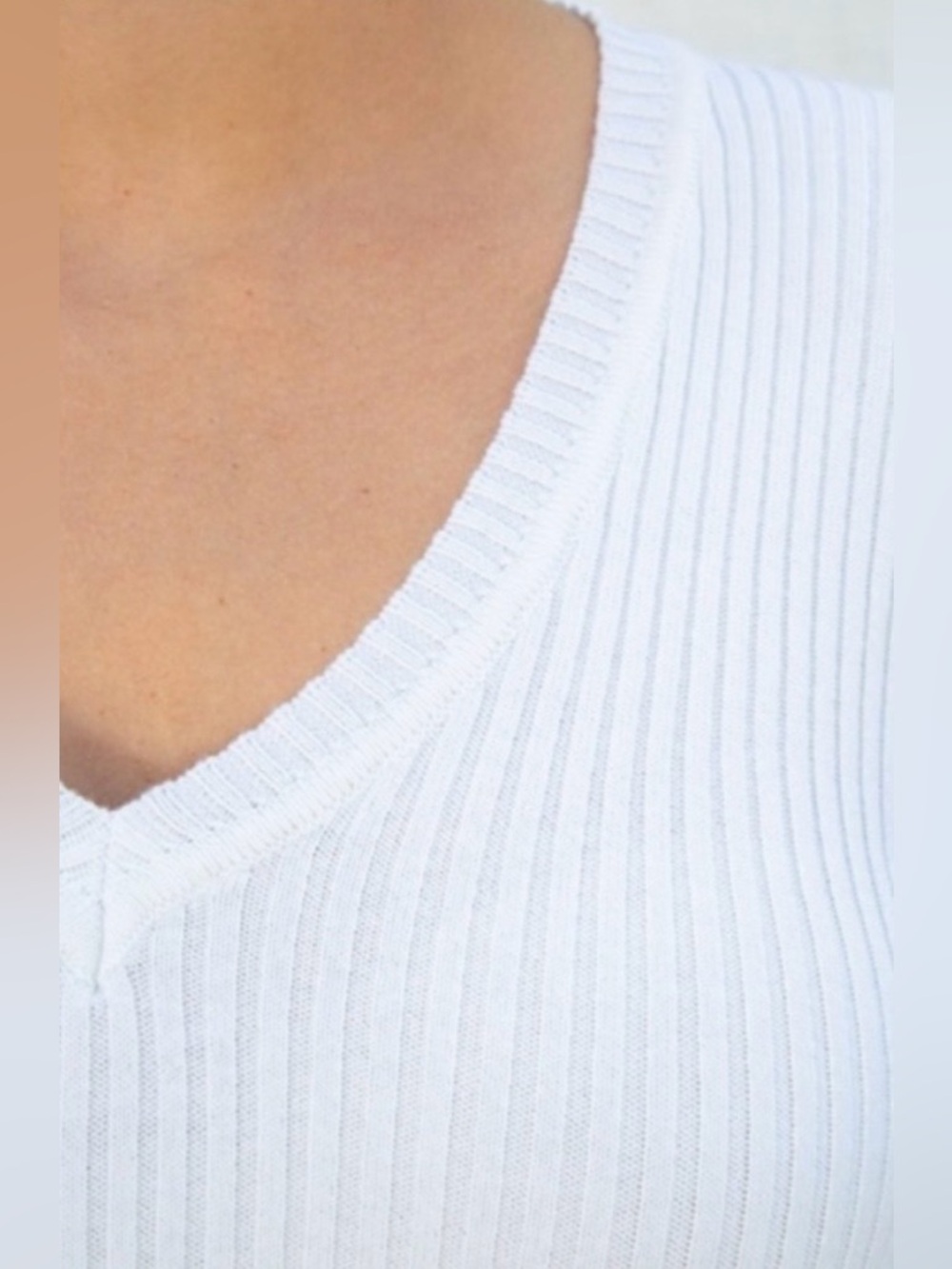 Brandy Melville White Milena Sweater - Picture 10 of 10